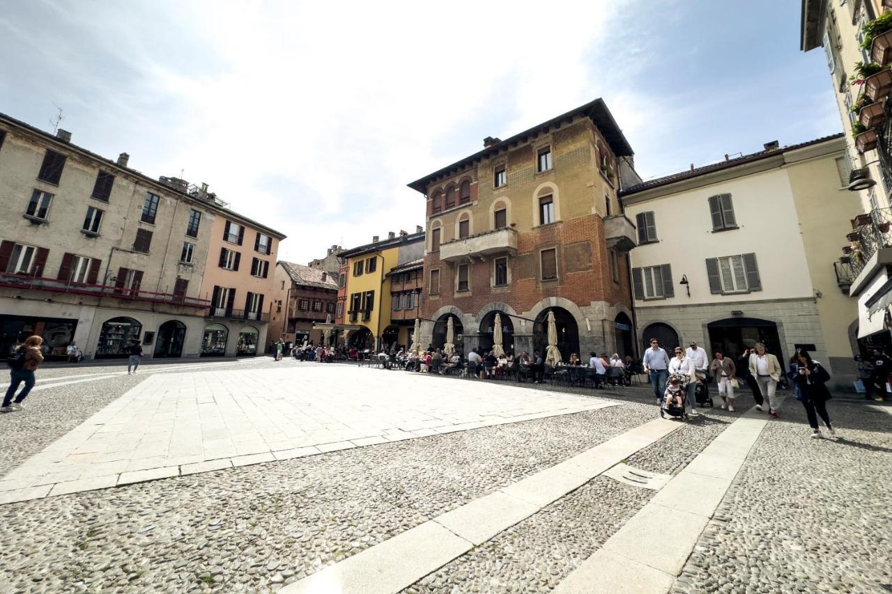 Casa Del Pittore - Elegante Appartamento Del 1200 - Centro Storico Como Exteriör bild